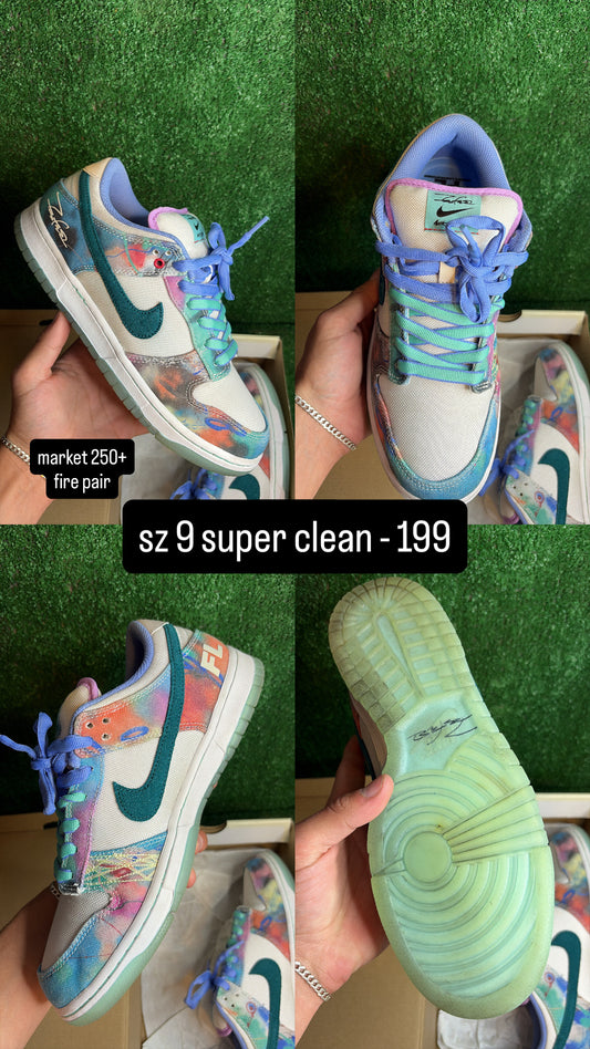 Nike Dunk Low SB Futura Size 9