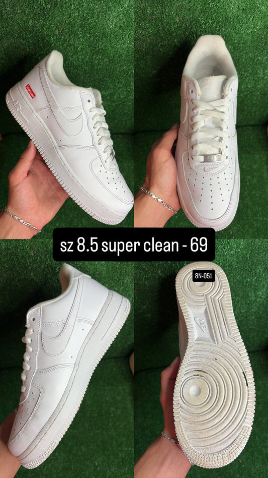 Nike Air Force 1 Low Supreme White Size 8.5