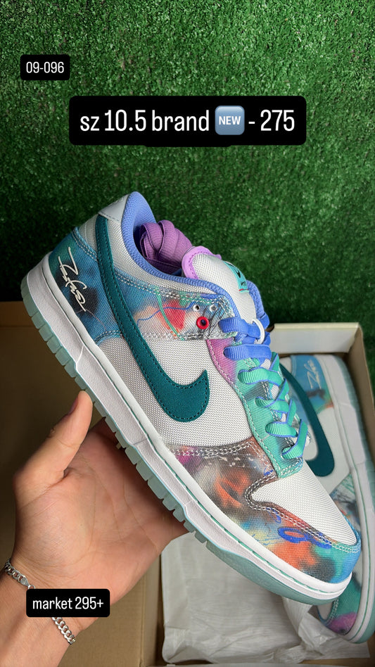 Nike Dunk Low SB Futura Laboratories Size 10.5