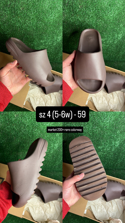 Yeezy Slide Soot Size 4 (5.5 women)