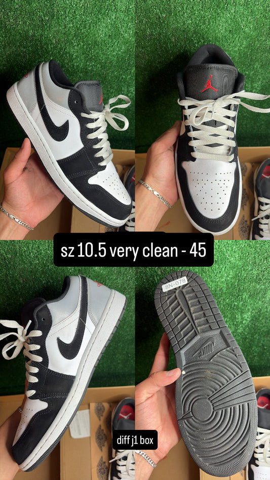 Jordan 1 Low Silver Black Toe Size 10.5