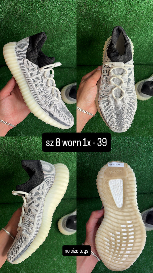 Yeezy 350 V2 CMPCT Oreo Size 8