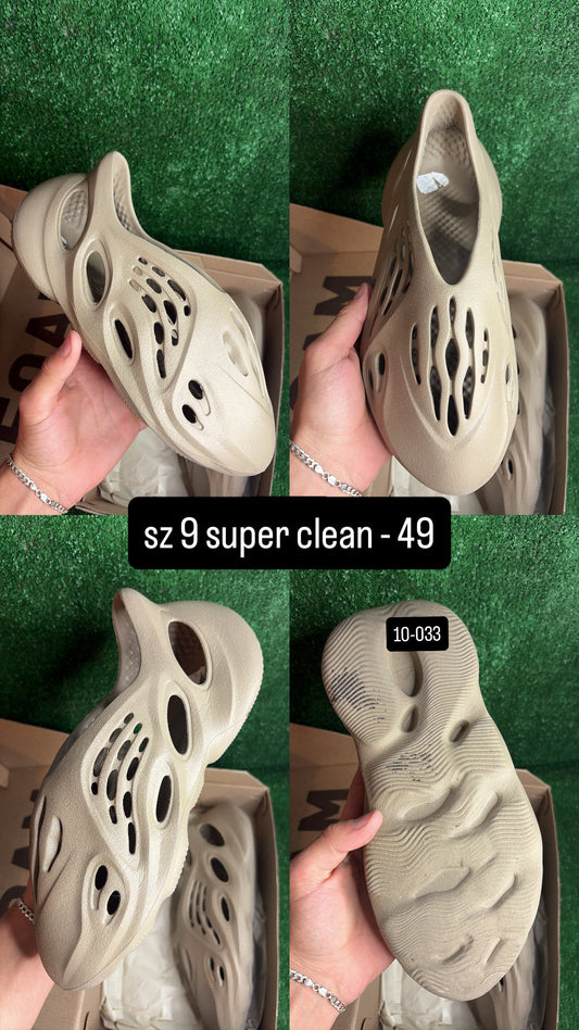 Yeezy Foam Runner Stone Salt Size 9
