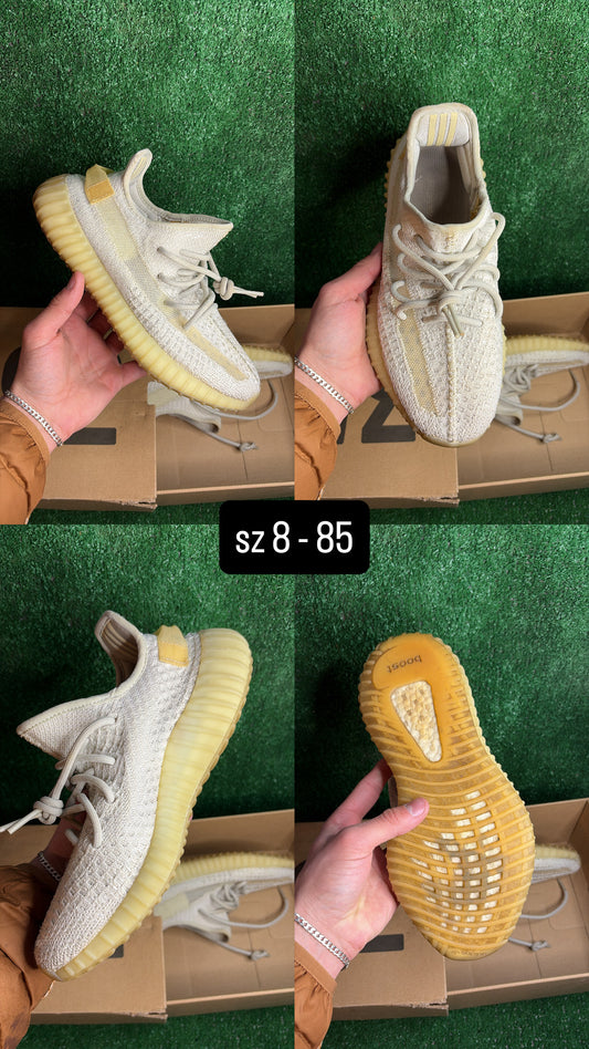Yeezy 350 Light Size 8
