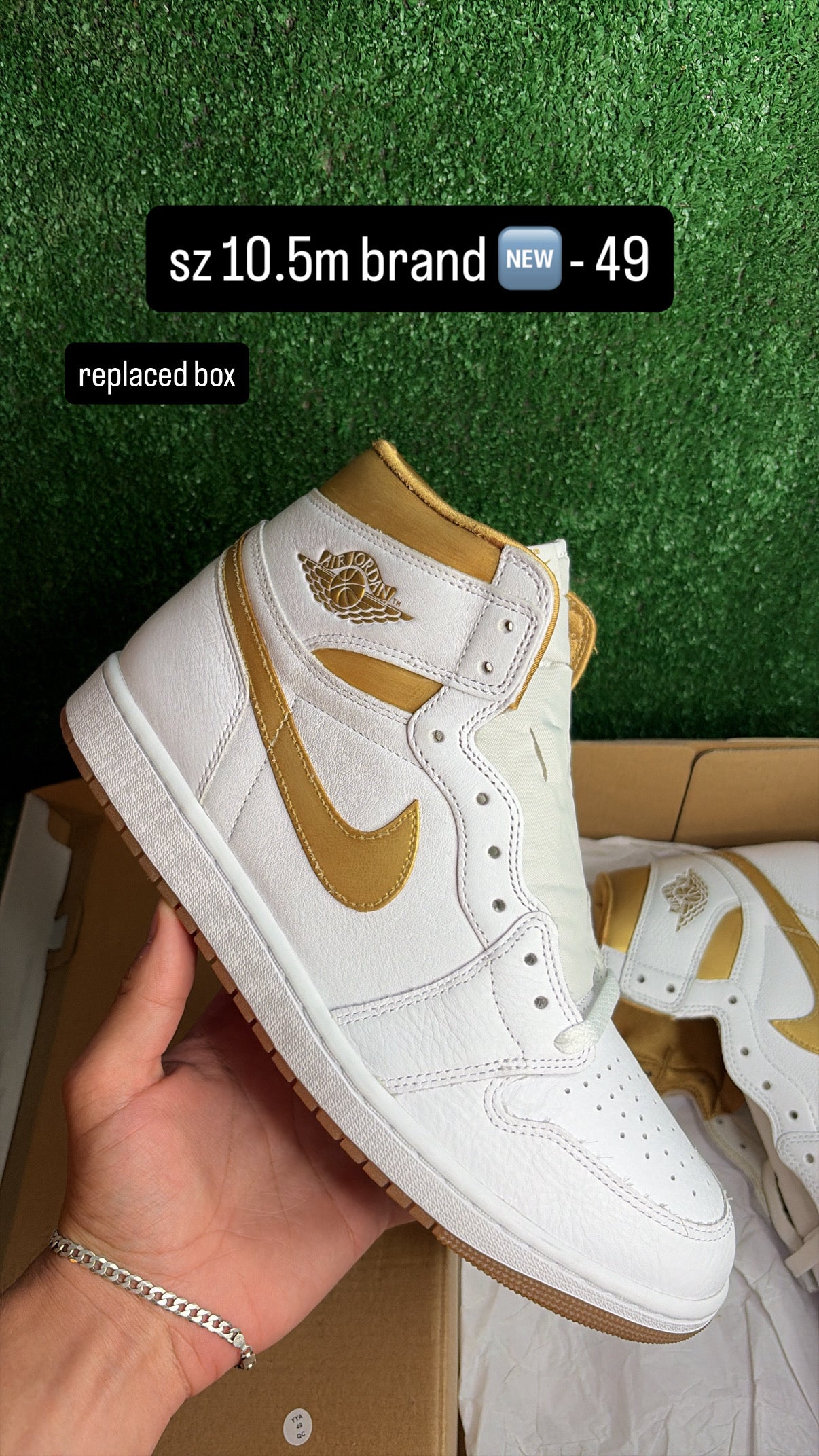 Jordan 1 Metallic Gold White Size 10.5m