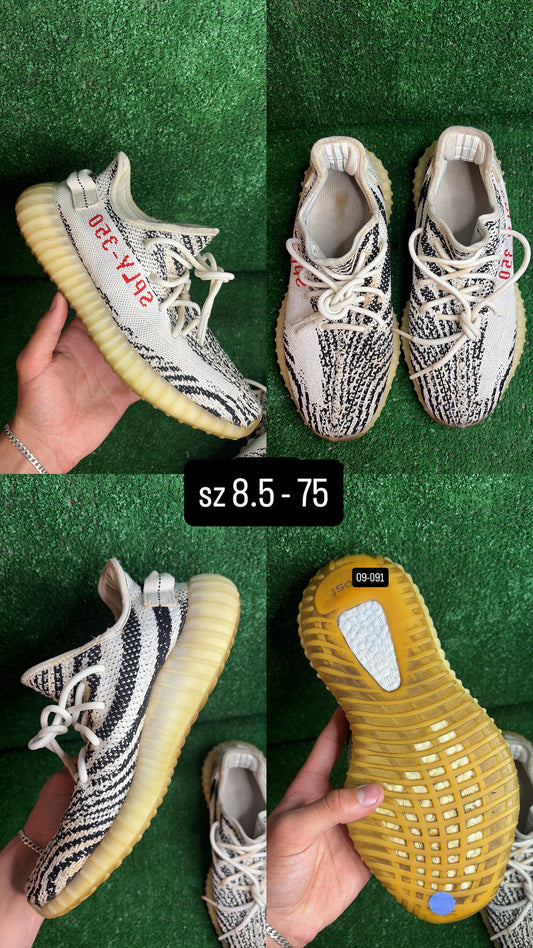 Yeezy 350 Boost V2 Zebra Size 8.5