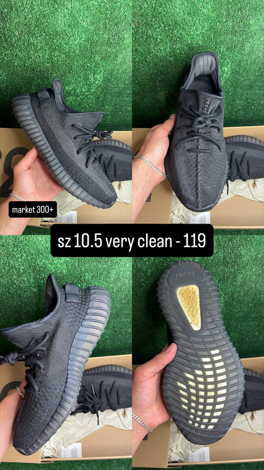Yeezy 350 Boost V2 Onyx Size 10.5