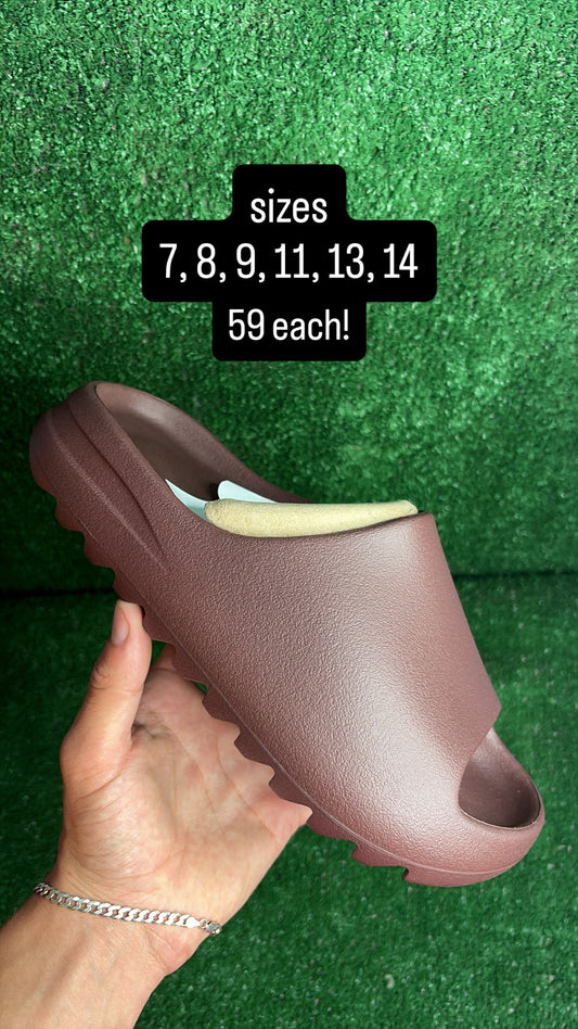 YS 01 Yeezy Slide Fudge
