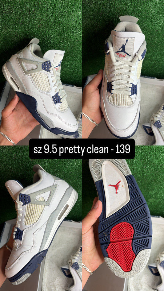 Jordan 4 Midnight Navy Size 9.5