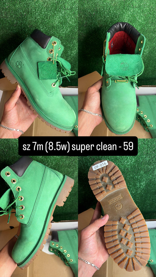 Timberland Boot Green Suede Size 7m (8.5w)