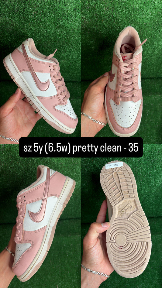 Nike Dunk Low Pink Velvet Size 5 (6.5w)