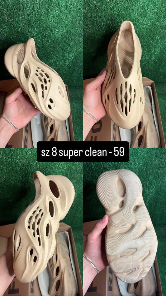 Yeezy Foam Runner Ochre Size 8