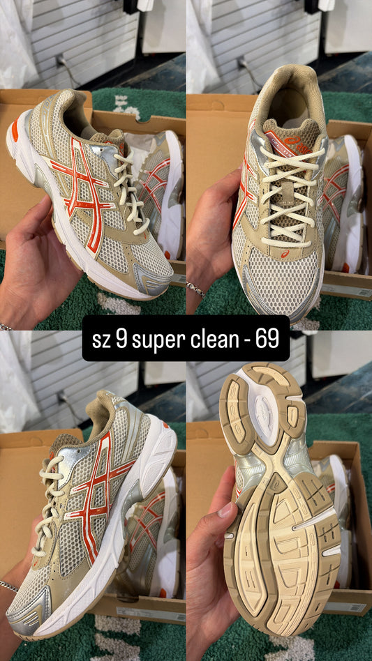 Asics 1130 Cream Vermilion Red Size 9